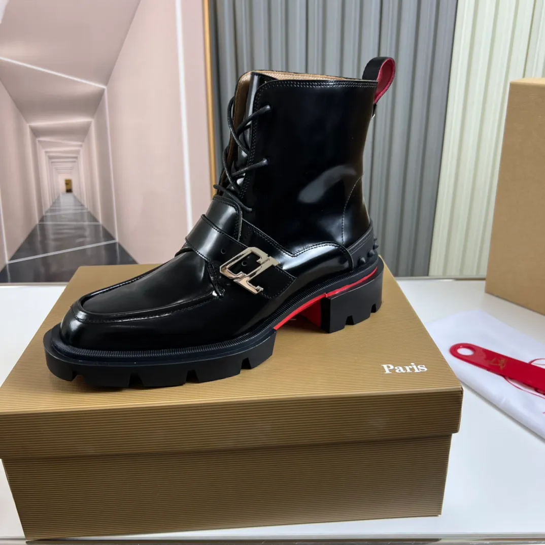 Men's shoes 💰800💰 CL popular red-soled boots 🆑1:1 original mold, Christian* Louboutin, imported open-edge beaded cowhide leather on the upper + water-dyed cowhide lining, original outsole ⬆️ wear-resistant and non-slip, full set of counter packaging 🎁38-45 (38.45 for customization, non-refundable)